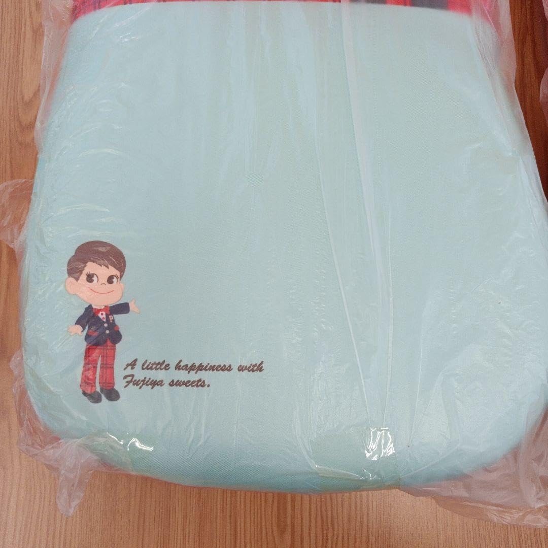 Amazon.co.jp: 不二家 ペコちゃん 折りたたみ座椅子 2点セット
